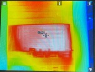 Зона перегрева из-за отсутствующих заглушек серверного шкафа Зона перегрева из-за отсутствующих заглушек серверного шкафа